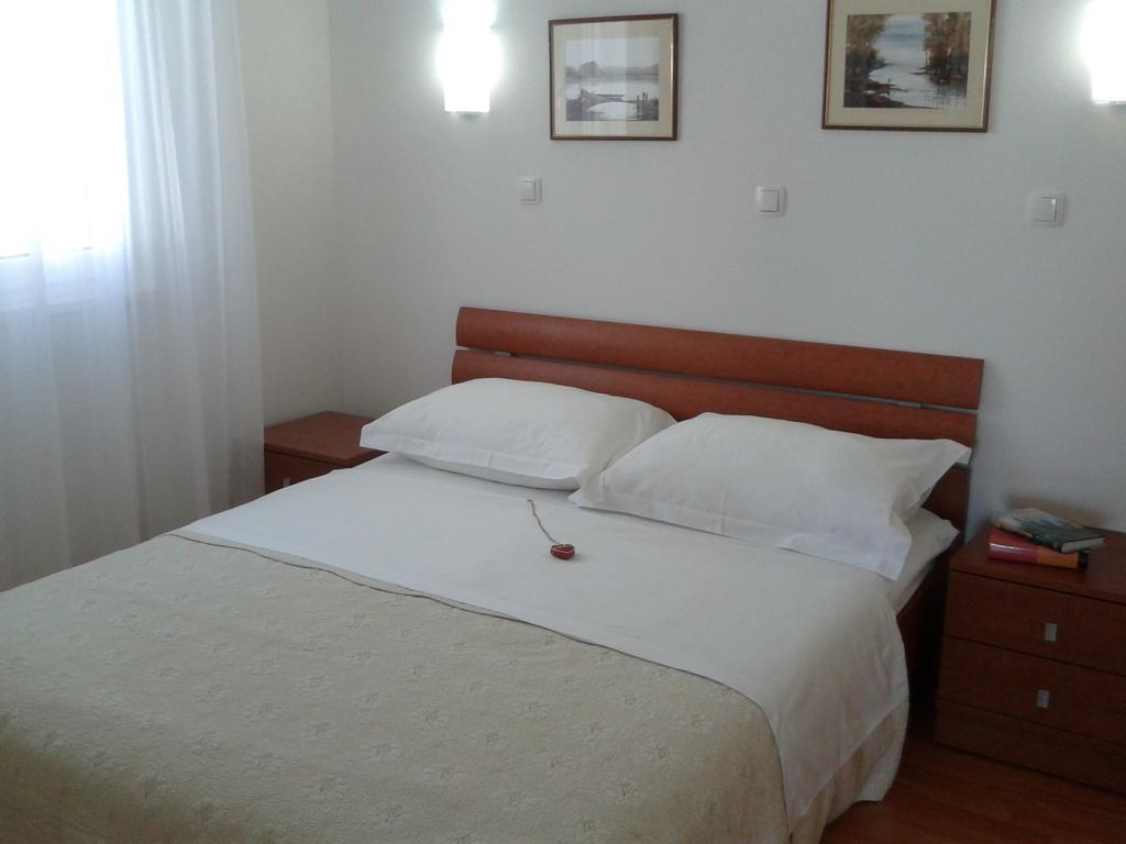 Apartments Oklopcic Trogir Oda fotoğraf